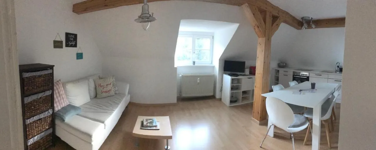 Apartment Ferienwohnung Stadtnah Im Dg Wurzburg