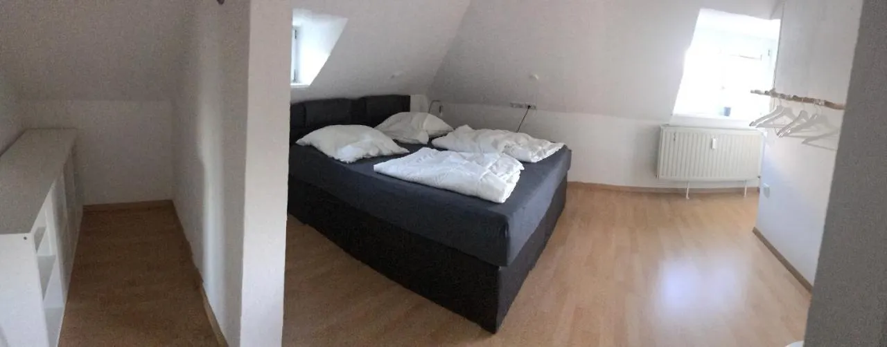 Apartment Ferienwohnung Stadtnah Im Dg Wurzburg